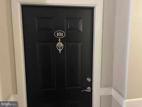 apt-101-12925 Centre Park Cir, HERNDON, VA, 20171-5931 | Card Image