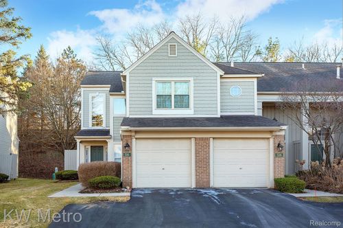 52-516 Newburne Pointe, Bloomfield Hills, MI, 48304-1410 | Card Image