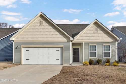 1011 Rodanthe Dr, New Bern, NC, 28562-5679 | Card Image