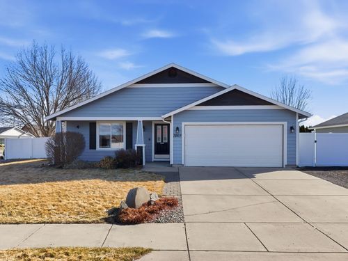 7003 S West Terrace Dr, Cheney, WA, 99004-9365 | Card Image