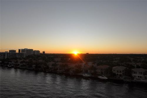 10c-1600 S Ocean Dr, Hollywood, FL, 33019-2425 | Card Image
