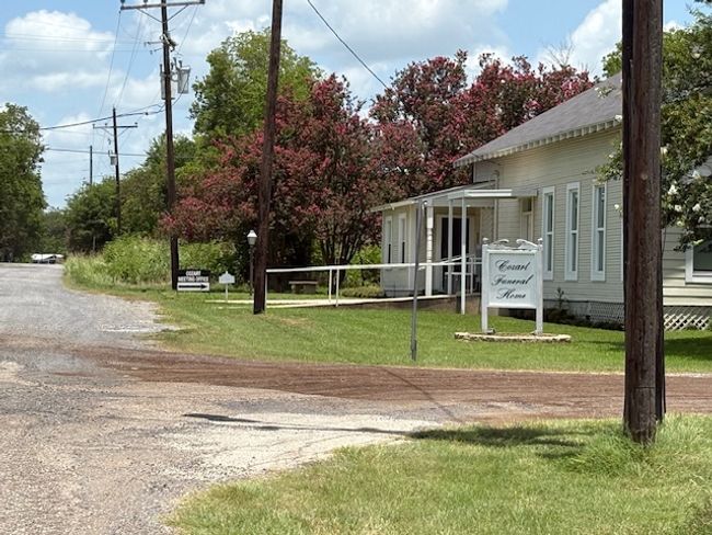 125 N 3 Rd St, House other with 3 bedrooms, 2 bathrooms and null parking in Normangee TX | Image 17