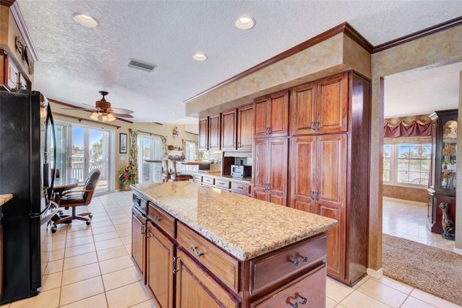 5913 Bali Way N, House other with 5 bedrooms, 3 bathrooms and null parking in St Pete Beach FL | Image 25