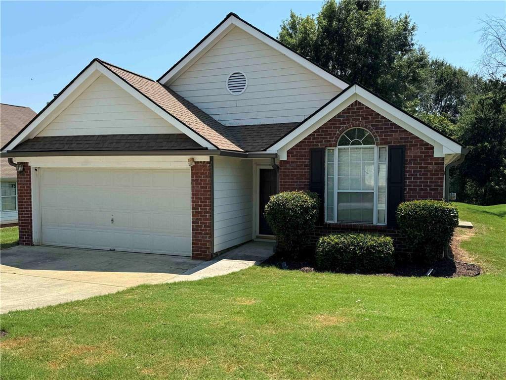 Lake Mill Ct, Lithonia, GA 30038