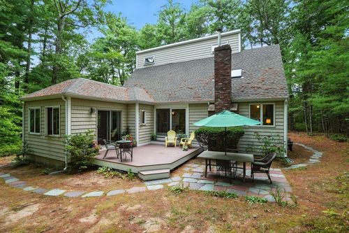 28 Pine St, Duxbury, MA, 02332-4102 | Card Image