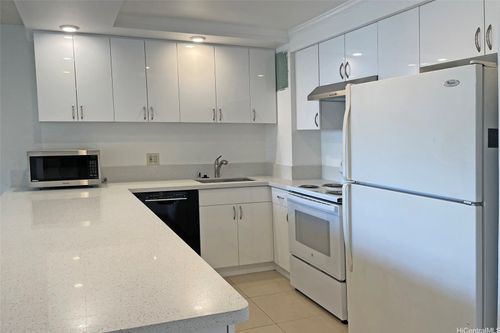 e2214-1255 Nuuanu Ave, Honolulu, HI, 96817 | Card Image