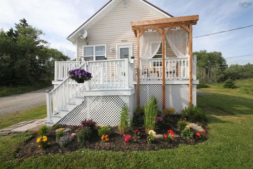 9653 Grenville St, Saint Peters, NS, B0E3B0 | Card Image