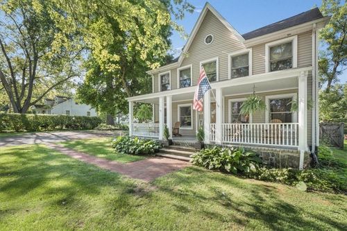 225 St Andrews Rd, Walden, NY, 12586-2704 | Card Image