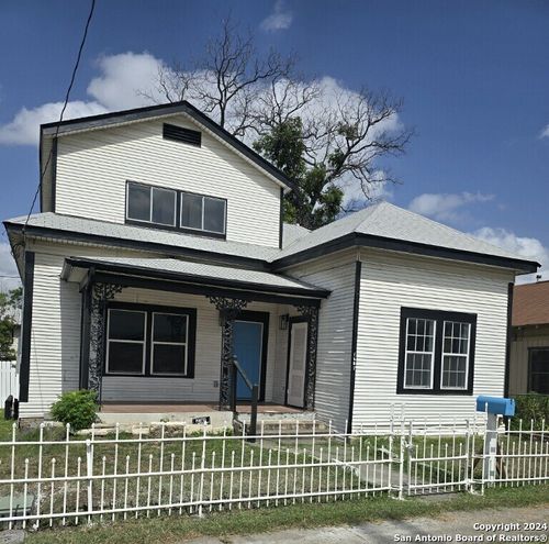 1607 N Pine St, San Antonio, TX, 78208-1143 | Card Image