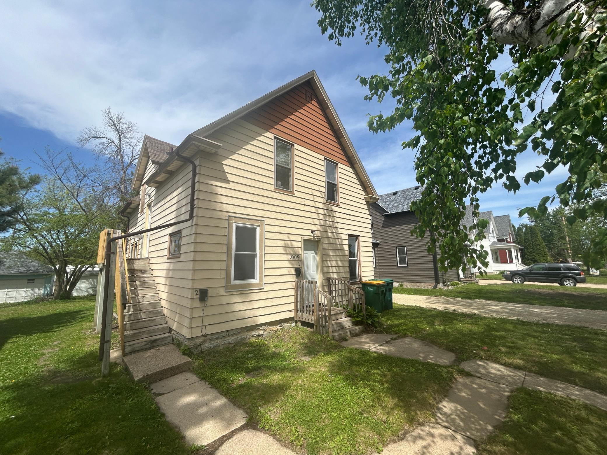 1009 E Center St, Rochester, MN 55904