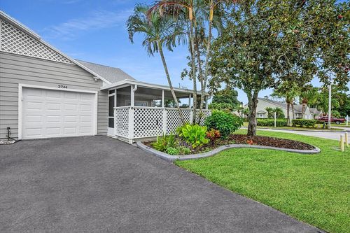 2744 Se Tropical East Cir, Port St Lucie, FL, 34952-7261 | Card Image