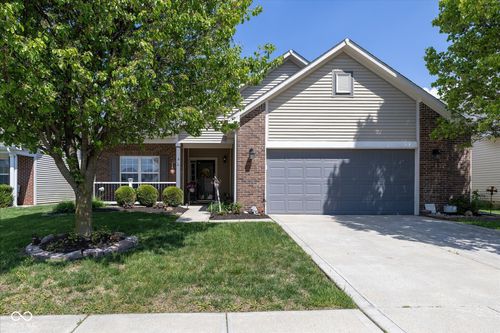 978 Wendover Ave, Westfield, IN, 46074-3315 | Card Image