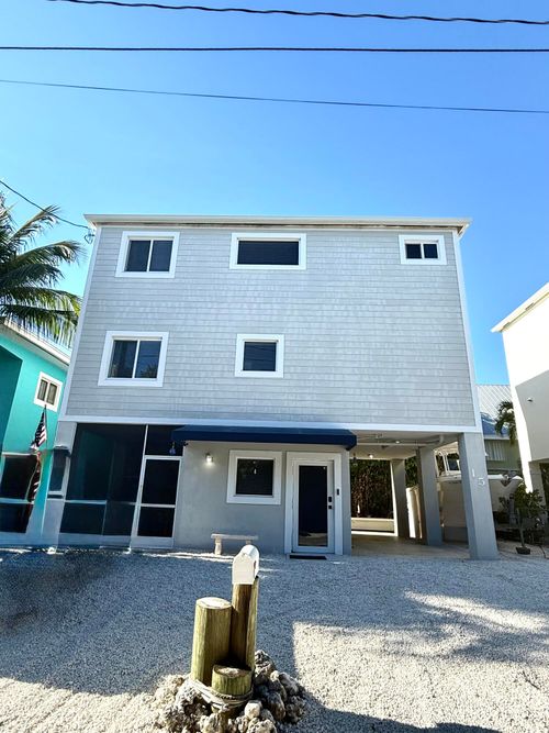 15 Lakeview Dr, Key Largo, FL, 33037-2538 | Card Image