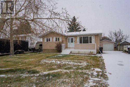 5313 50 Ave, Grimshaw, AB, T0H1W0 | Card Image