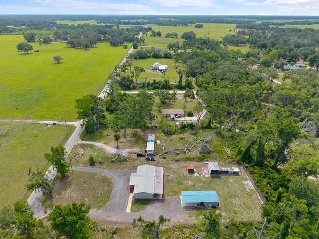 158 Ne 146 Th Ave, House other with 3 bedrooms, 2 bathrooms and 1 parking in OLD TOWN FL | Image 6