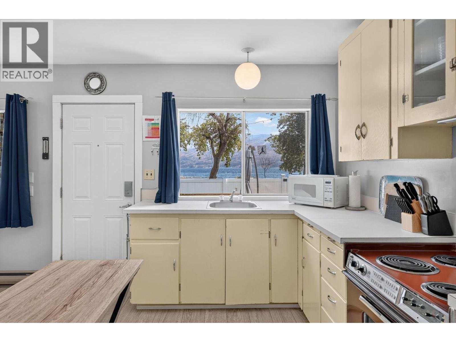 Residential in Peachland 4