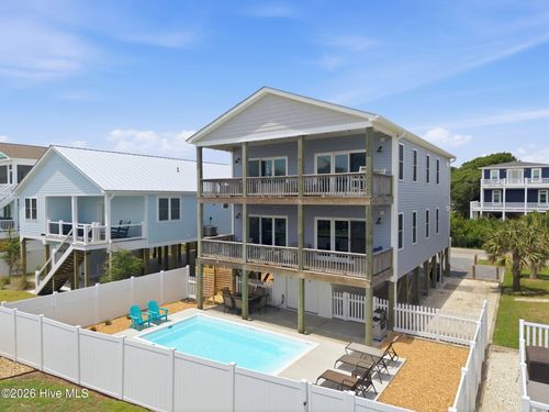 5205 E Pelican Dr, Oak Island, NC, 28465-5050 | Card Image