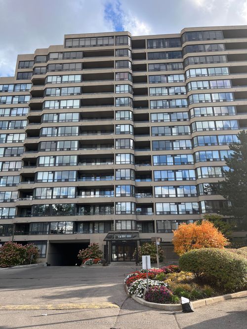 222-32 Clarissa Dr, Richmond Hill, ON, L4C9R7 | Card Image