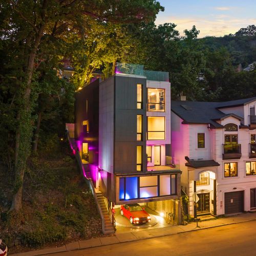 1076 River Rd, Edgewater, NJ, 07020-1313 | Card Image