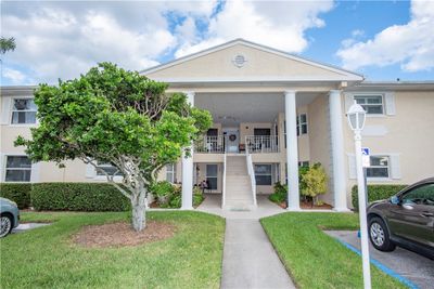 206 - 600 E Lake Jasmine Circle, House attached with 2 bedrooms, 2 bathrooms and null parking in Vero Beach FL | Image 2