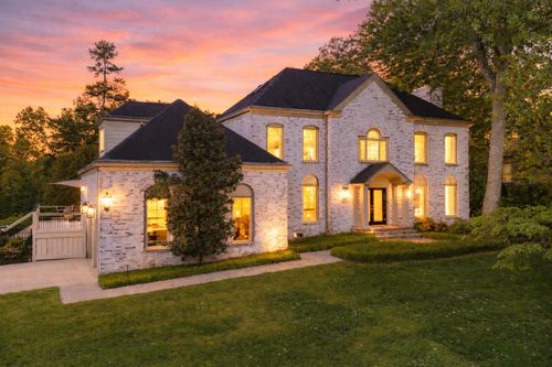 9216 Windstone Dr, Ooltewah, TN, 37363-9331 | Card Image