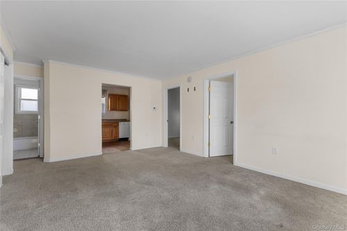 ls-52 Maryland Ave, Hempstead, NY, 11550-3412 | Card Image