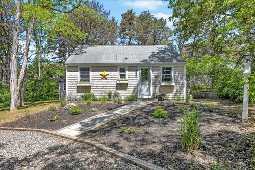 unit-b-200 Pilgrim Spring Rd, Wellfleet, MA, 02667-6979 | Card Image