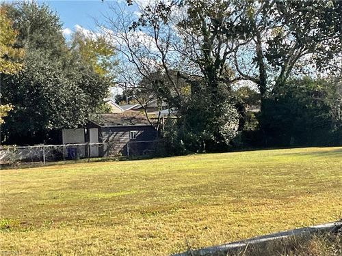 1923 E Ocean View Ave, Norfolk, VA, 23503-2503 | Card Image