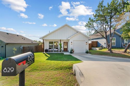 829 N Pecos River Drive, Granbury, TX, 76048 | Card Image