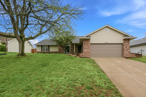 2011 Katy Ln, COLUMBIA, MO, 65203-1996 | Card Image