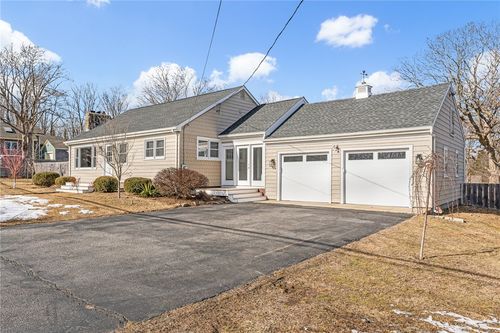 561 Boyds Lane, Portsmouth, RI, 02871 | Card Image