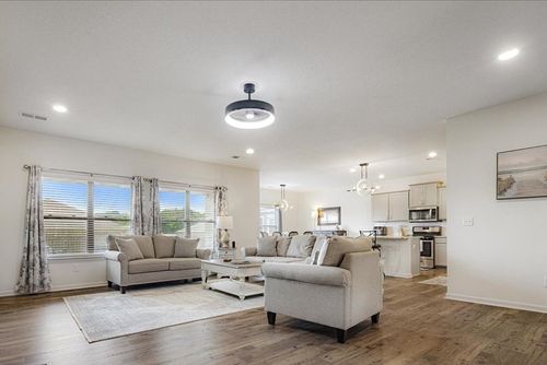 55 Redford Ln, Oakland, TN, 38060-2403 | Card Image