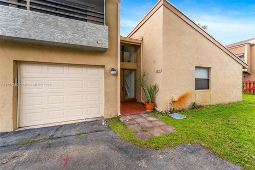 14-2944 W Missionwood Cir, Miramar, FL, 33025-2922 | Card Image