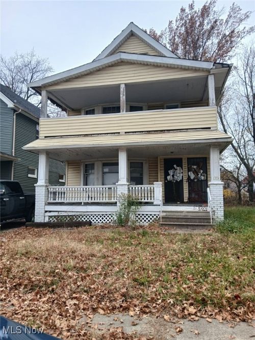 1374 E 141st St, East Cleveland, OH, 44112-2533 | Card Image