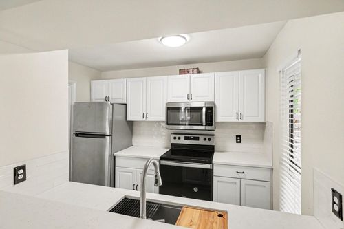 apt-83-3500 Tangle Brush Dr, The Woodlands, TX, 77381-2939 | Card Image