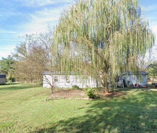 131 Walnut St, Cowan, TN, 37318-3133 | Card Image