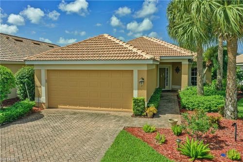 10032 Oakhurst Way, FORT MYERS, FL, 33913-7090 | Card Image