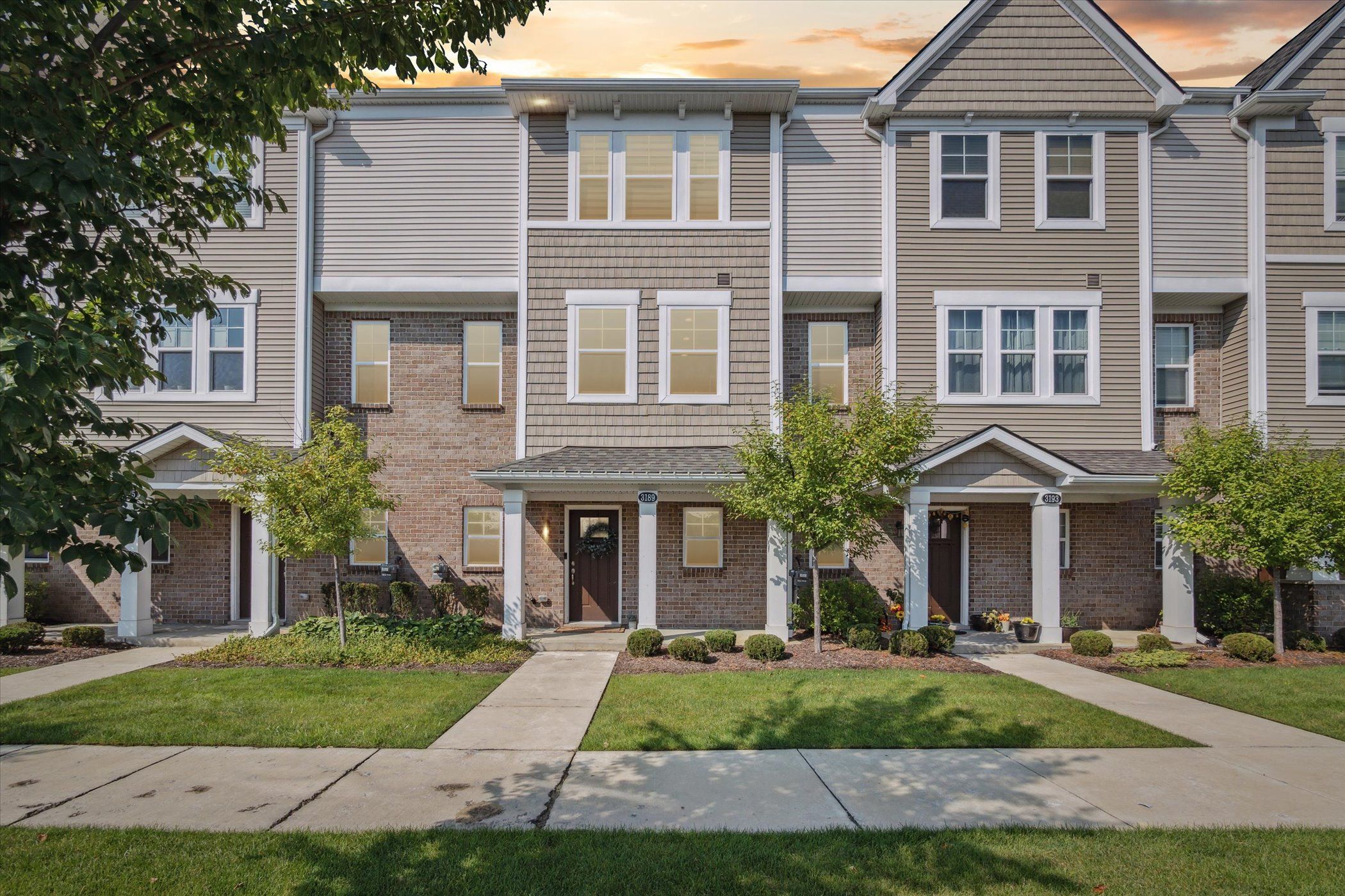 Chambers , Wixom, MI 48393