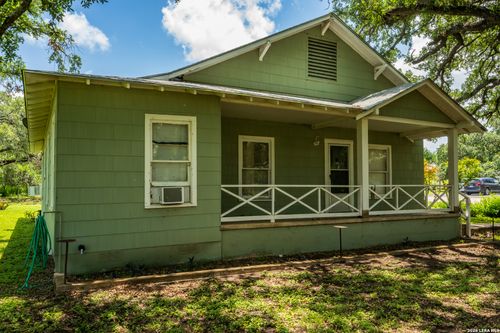 502 S Orange St, Sabinal, TX, 78881 | Card Image