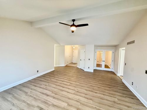 31245 Partridge Ln, Chesterfield, MI, 48047-5915 | Card Image