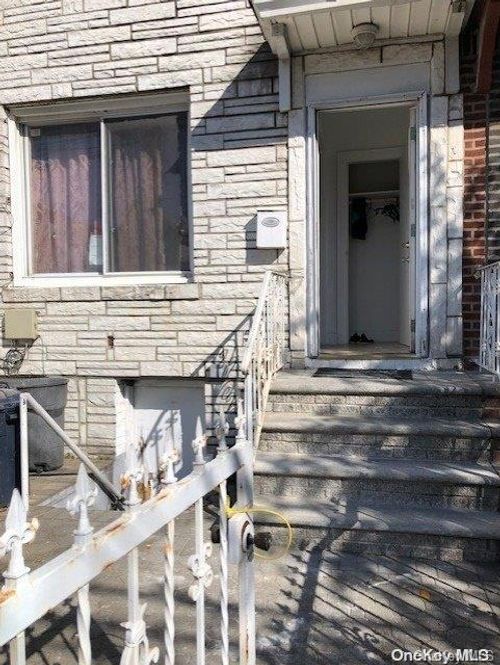 115-29 126th St, S Ozone Park, NY, 11420-2627 | Card Image