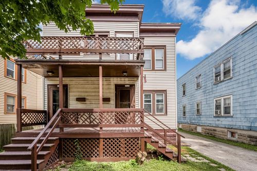 3028-3026 S Hanson Avenue, Milwaukee, WI, 53207 | Card Image