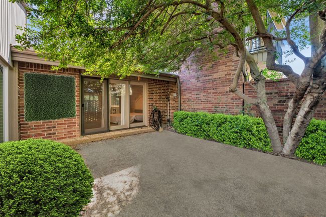 12434 Montego Plz, Townhouse with 2 bedrooms, 2 bathrooms and null parking in Dallas TX | Image 25