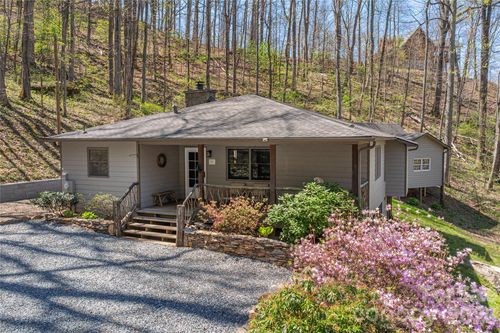 102 Fall Creek Rd, Waynesville, NC, 28785-9622 | Card Image