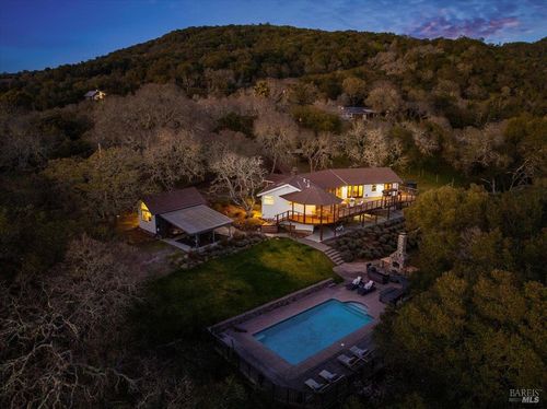 1000 Siesta Way, Sonoma, CA, 95476-4401 | Card Image