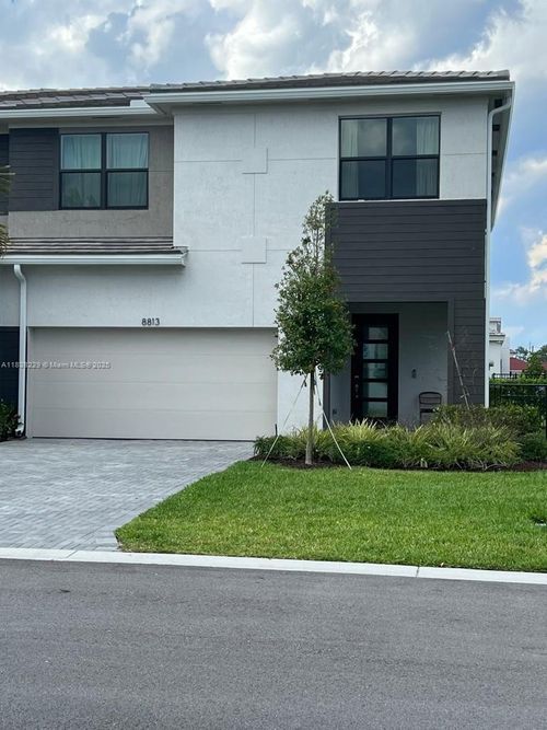 8813-8813 Antarus Dr, Lake Worth, FL, 33467-2413 | Card Image