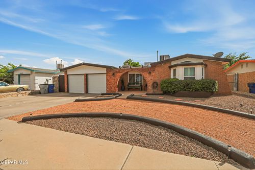 10644 Limas Dr, El Paso, TX, 79935-2405 | Card Image