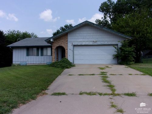 1320 Skyline Circle, Junction City, KS, 66441 | Card Image