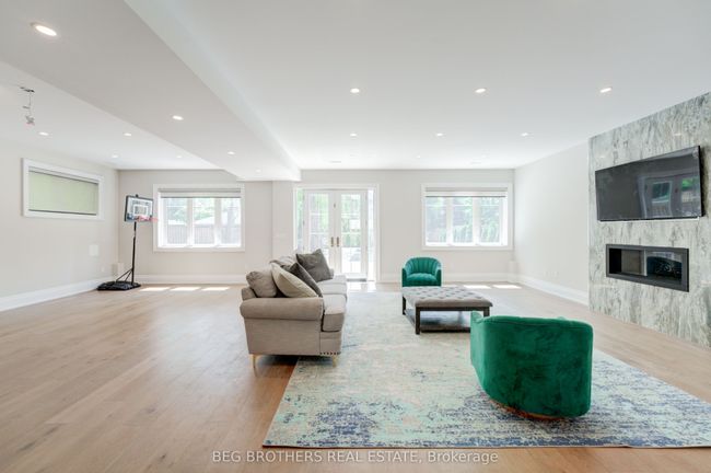 415 Sheppard Ave, House other with 7 bedrooms, 6 bathrooms and 6 parking in Pickering ON | Image 41