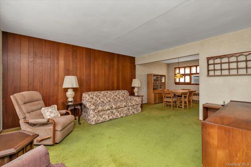 139 Soper St, Oceanside, NY, 11572-3020 | Card Image